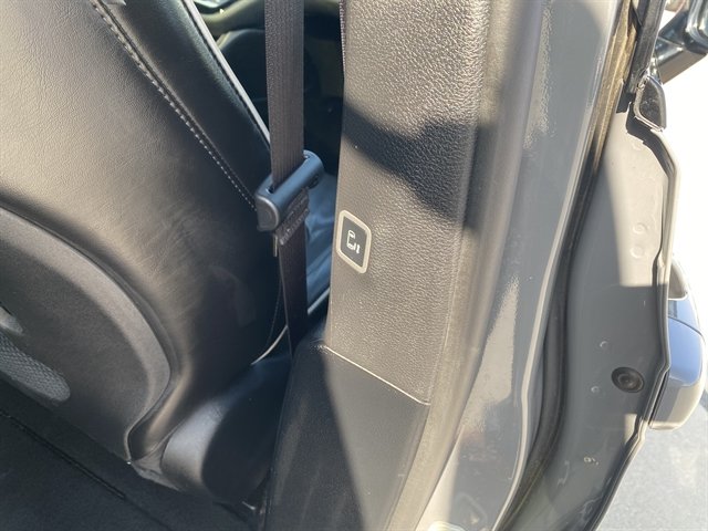 Used 2025 Chrysler Pacifica Limited FWD image 14