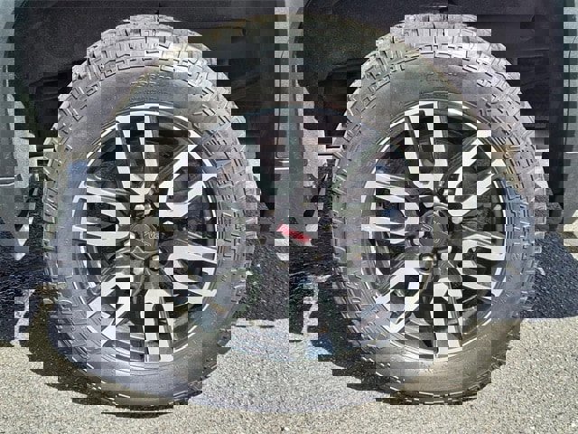 Used 2021 GMC Sierra 1500 AT4 w/ AT4 Value Package image 14