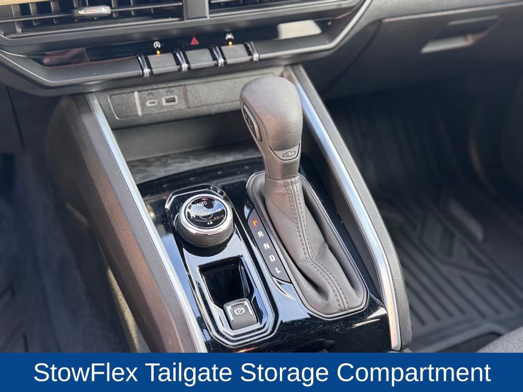 Used 2024 Chevrolet Colorado Trail Boss w/ Technology Package image 13