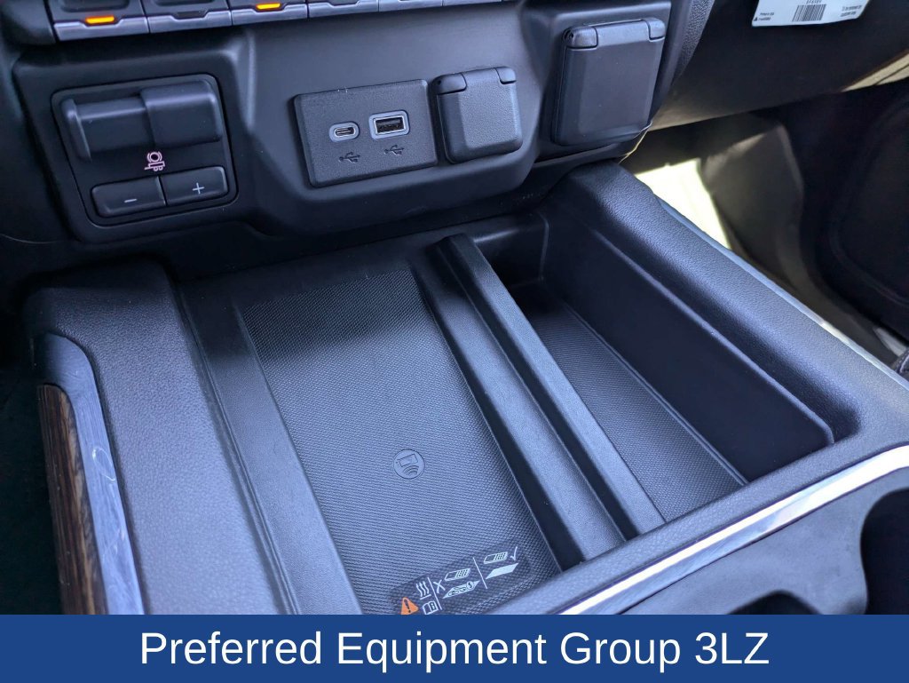 Used 2019 Chevrolet Silverado 1500 High Country w/ High Country Premium Package AWD/4WD image 26