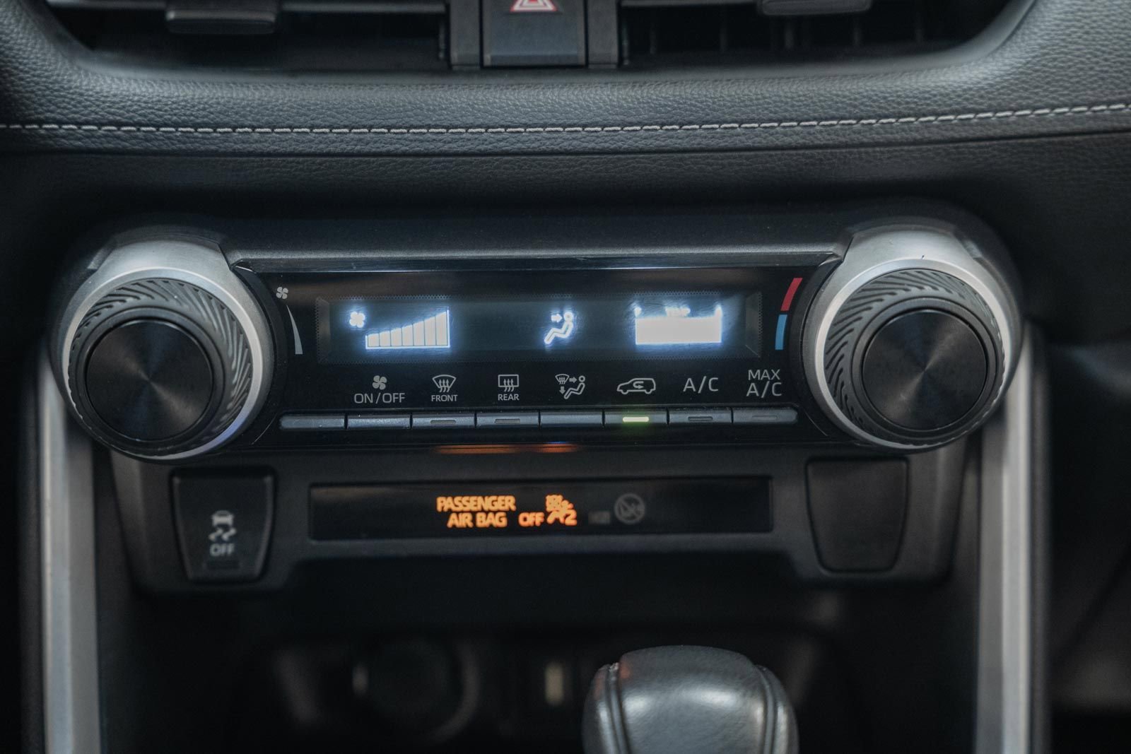 Used 2021 Toyota RAV4 LE image 26