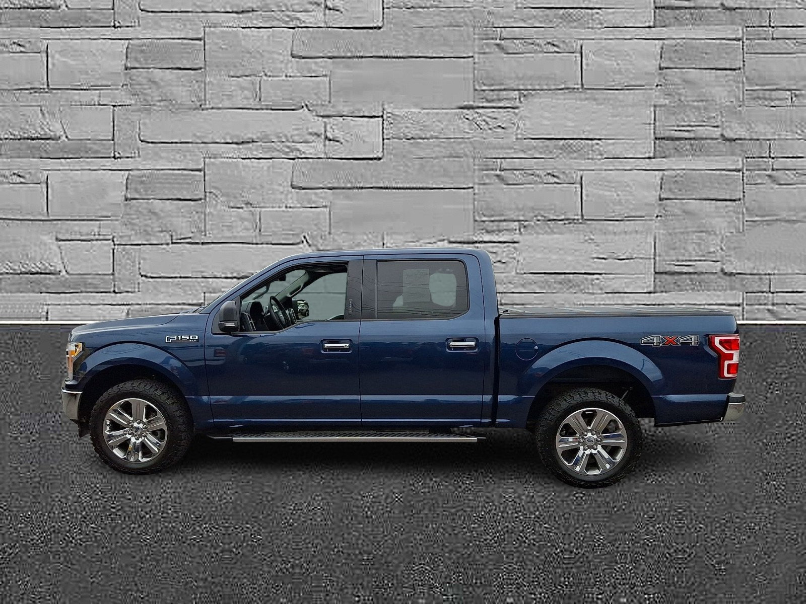 Certified 2018 Ford F150 XLT w/ Equipment Group 302A Luxury AWD/4WD image 6