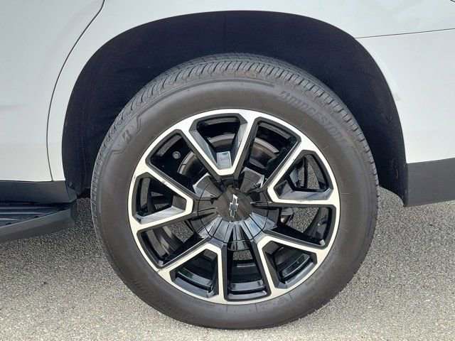 Used 2022 Chevrolet Tahoe RST w/ Luxury Package RWD image 10