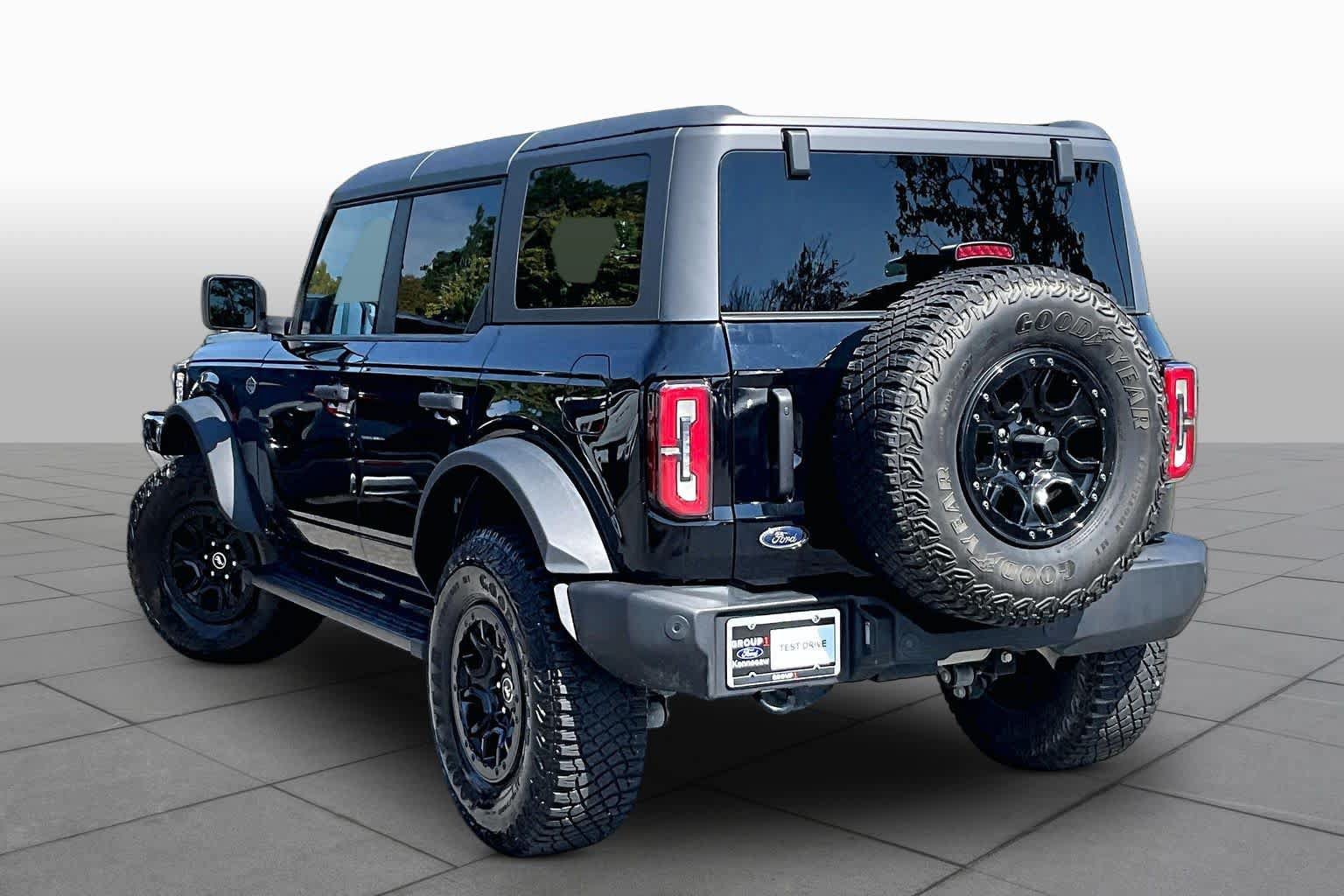 Certified 2024 Ford Bronco Wildtrak AWD/4WD image 12