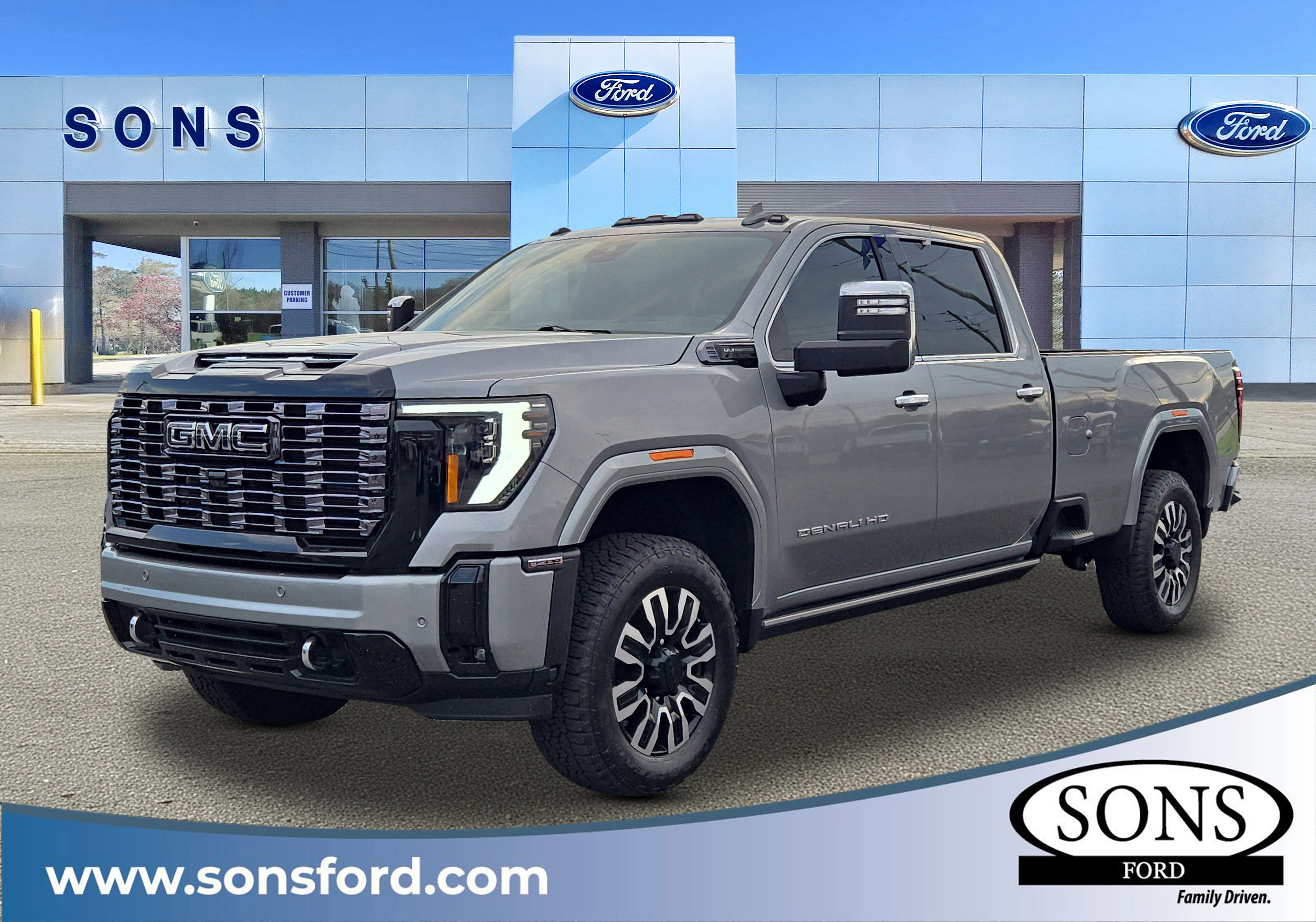 Used 2026 GMC Sierra 3500 Denali Ultimate image 9