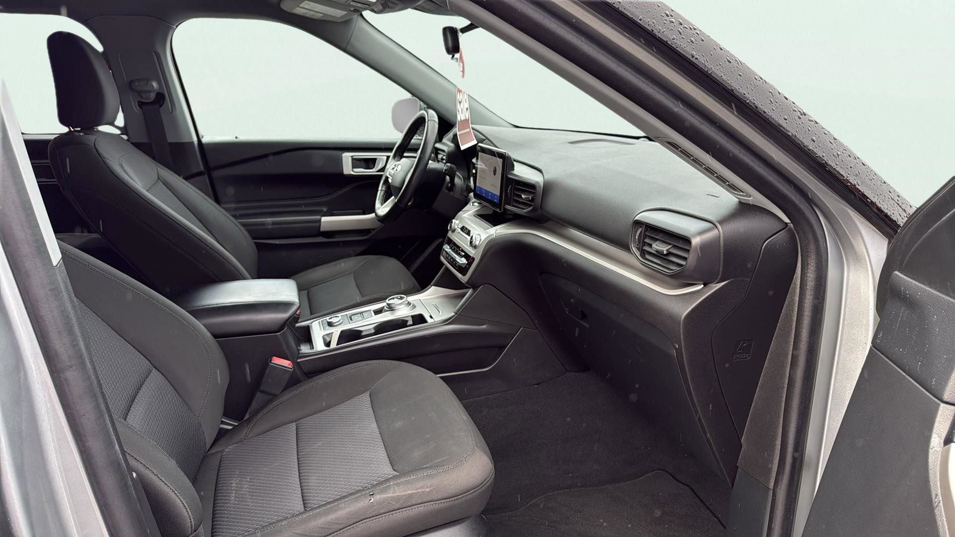 Certified 2022 Ford Explorer XLT w/ Class IV Trailer Tow Package image 17