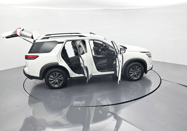Used 2022 Nissan Pathfinder SV FWD image 47