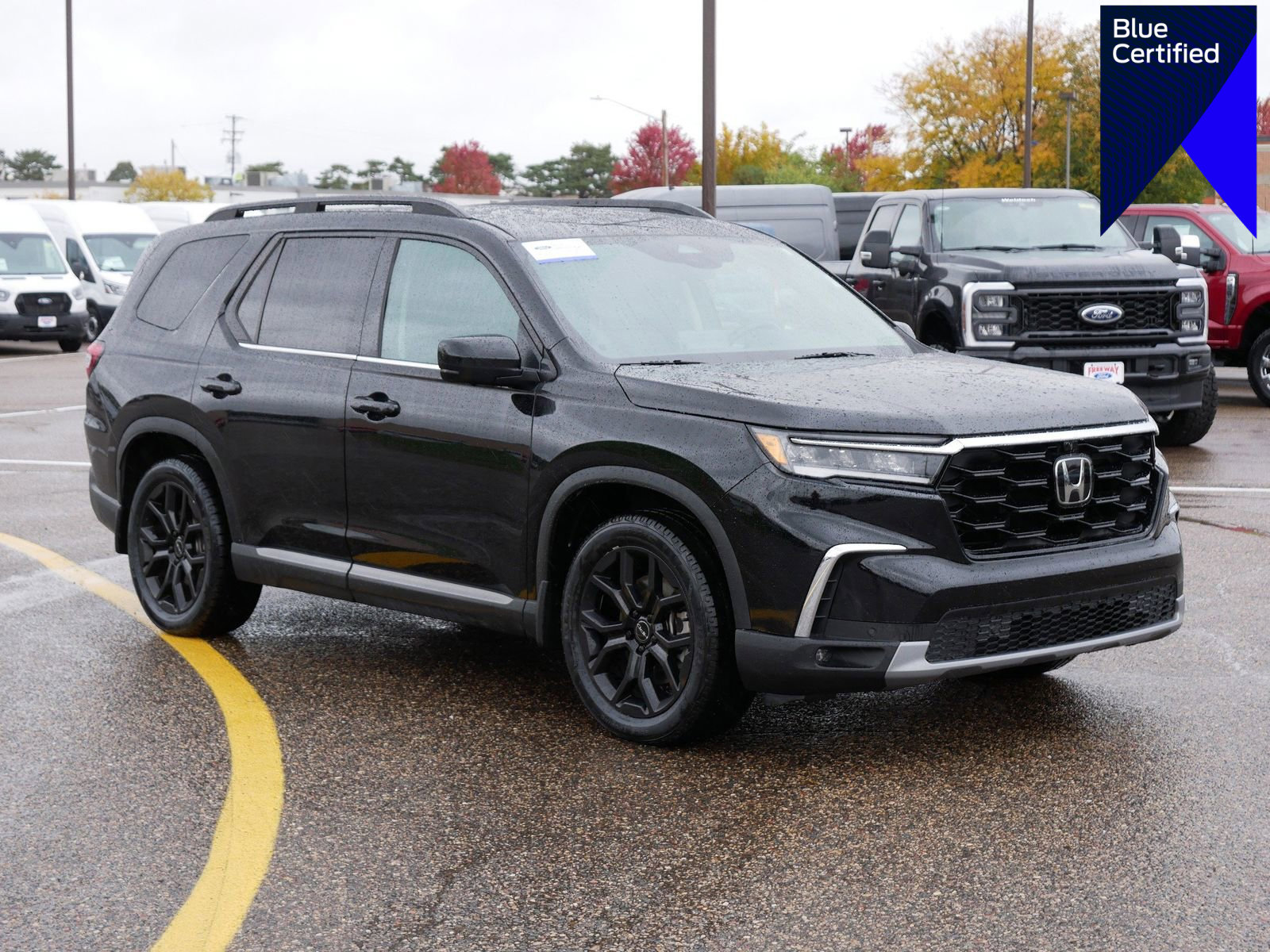 Used 2025 Honda Pilot Elite image 1