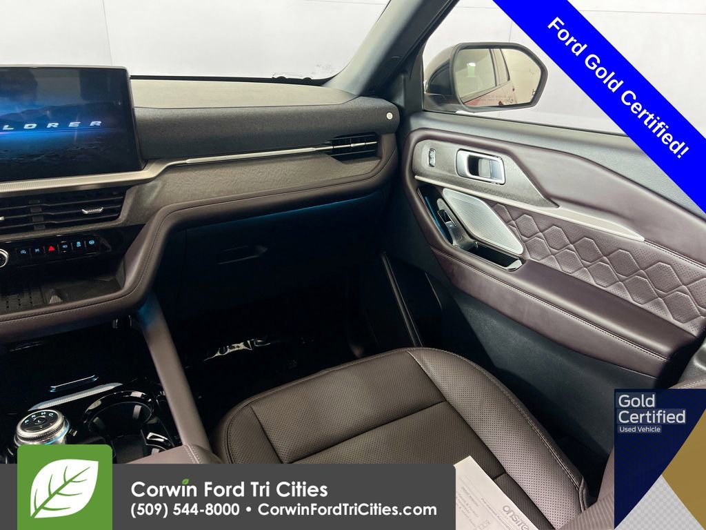 Certified 2025 Ford Explorer Platinum w/ Ultimate Package image 28