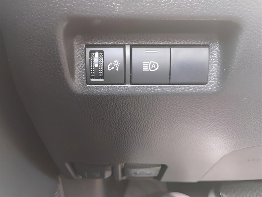 Used 2019 Toyota RAV4 XLE image 22