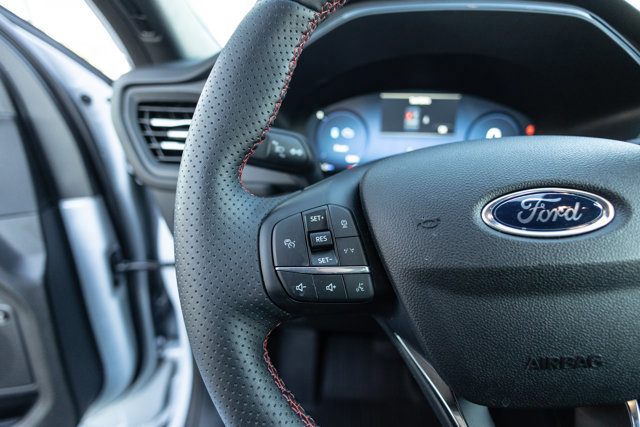 Certified 2025 Ford Escape ST-Line Elite w/ Tech Pack #2 image 15