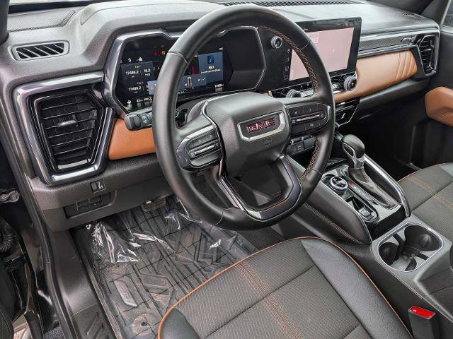 Used 2024 GMC Canyon AT4 image 9