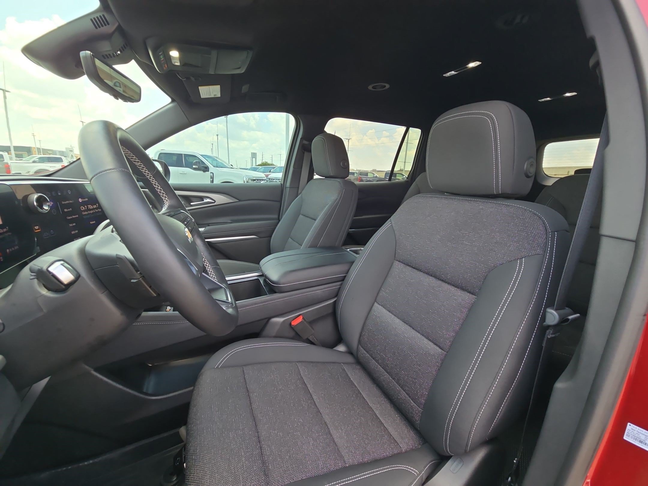 Used 2026 Chevrolet Traverse LT w/ Driver Confidence Package FWD image 17