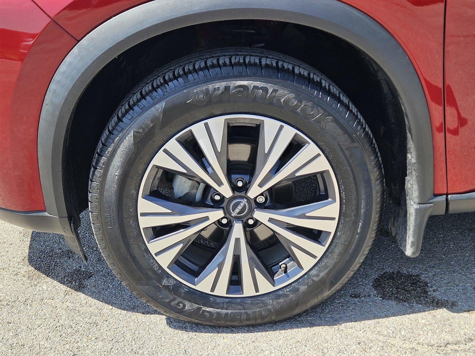 Used 2023 Nissan Rogue SV FWD image 9