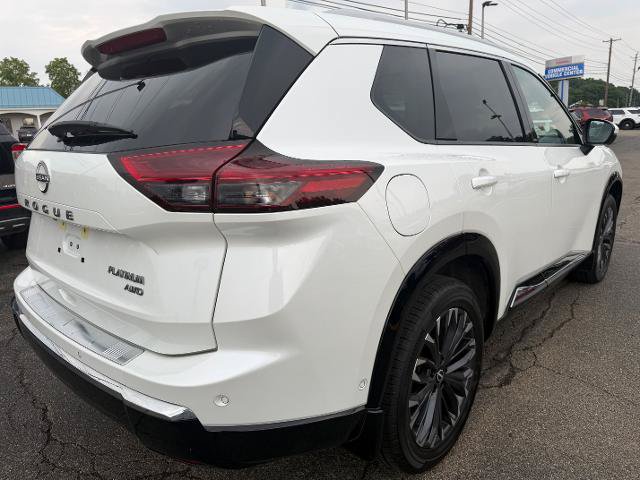 Used 2024 Nissan Rogue Platinum w/ Platinum Premium Package AWD/4WD image 2