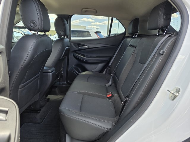 Used 2022 Buick Encore GX Select FWD image 18