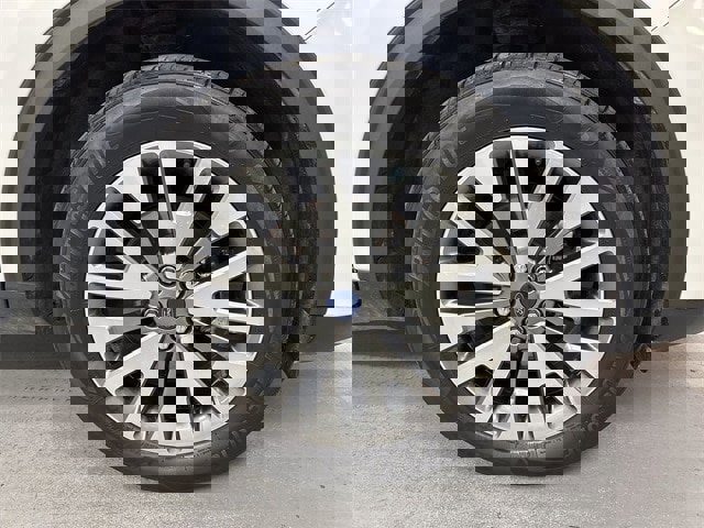 Certified 2022 Ford Escape Titanium image 2