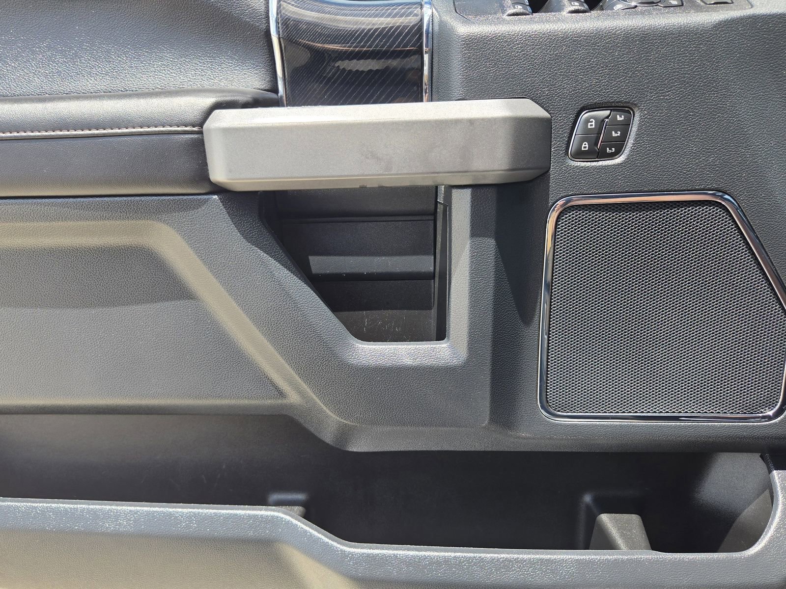 Certified 2022 Ford F350 Platinum AWD/4WD image 24