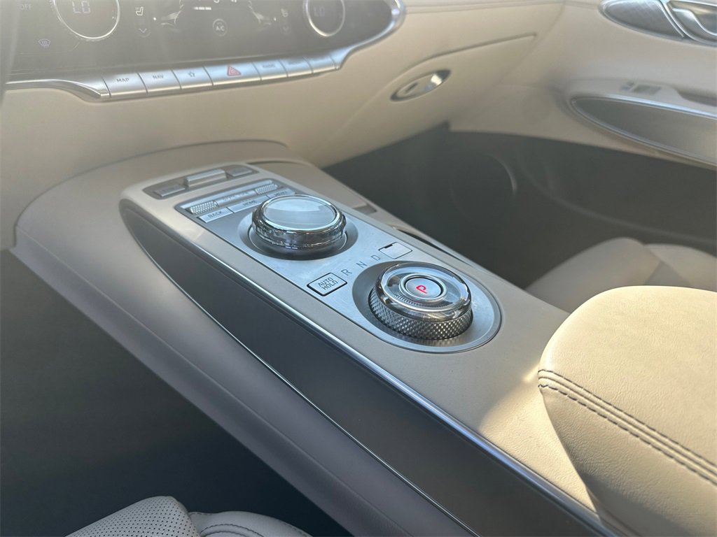 Used 2022 Genesis GV70 2.5T w/ Select Package image 32