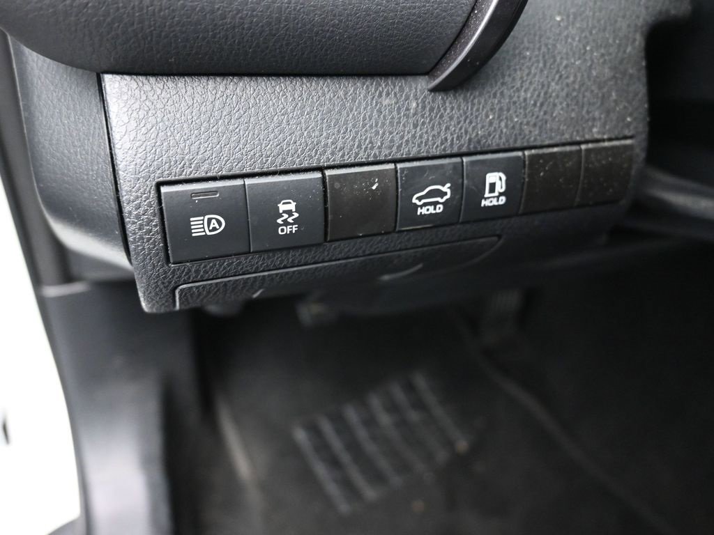 Used 2023 Toyota Camry SE image 13