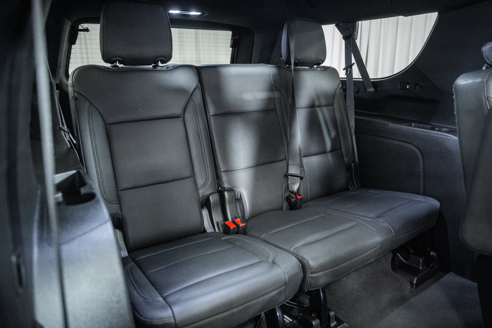 Used 2023 Chevrolet Suburban LT w/ Luxury Package AWD/4WD image 39