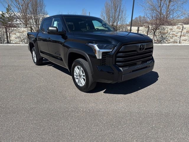 Used 2025 Toyota Tundra SR5 w/ SR5 Convenience Package AWD/4WD image 12