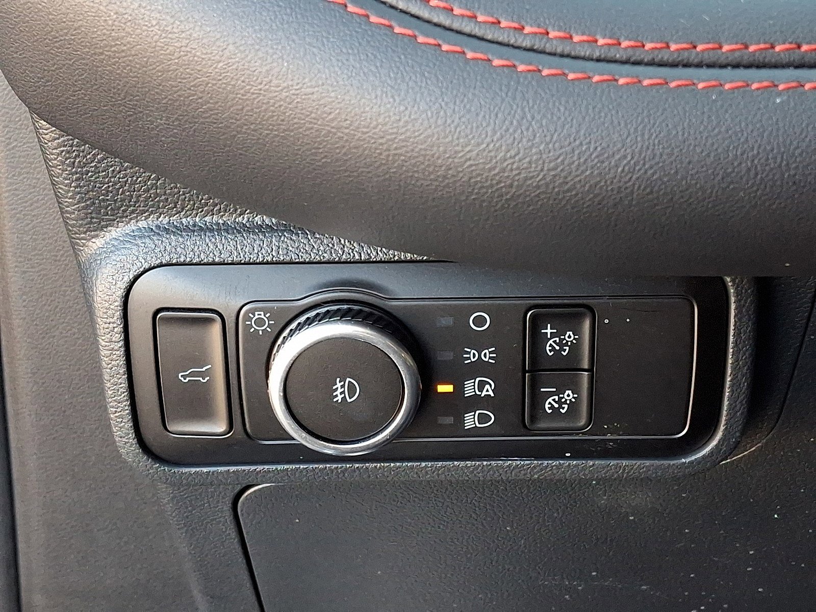 Certified 2025 Ford Explorer ST-Line w/ ST-Line Street Pack image 25