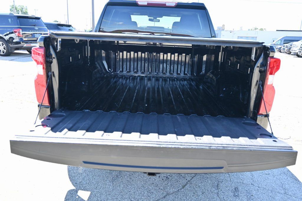 Used 2021 Chevrolet Silverado 1500 Custom image 16