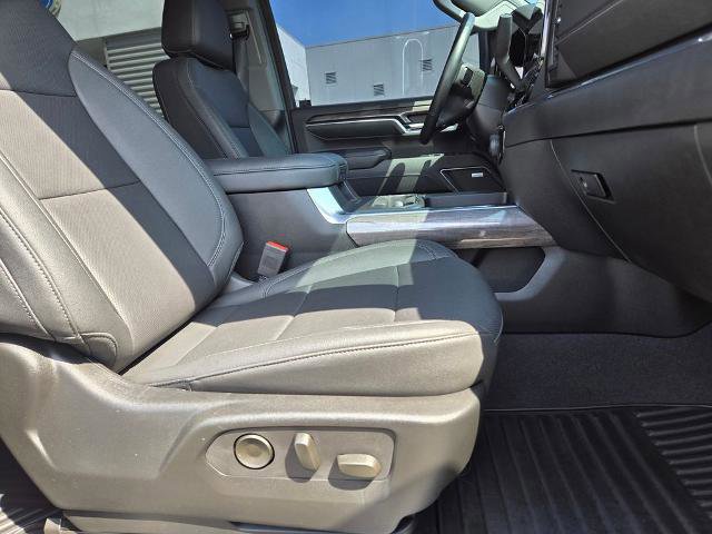 Used 2024 Chevrolet Silverado 2500 LTZ w/ LTZ Plus Package image 9