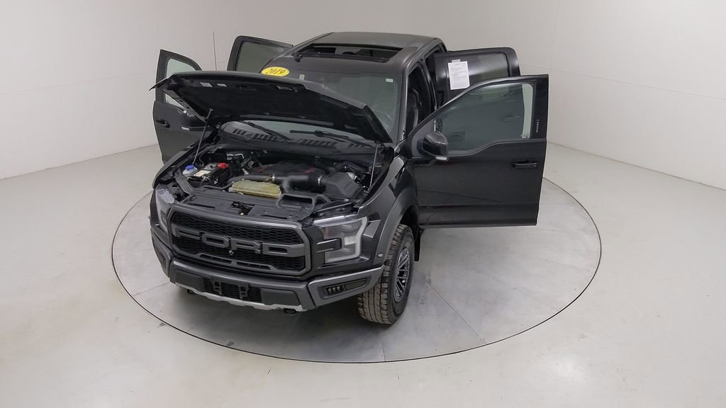 Certified 2019 Ford F150 Raptor w/ Equipment Group 802A Luxury image 46