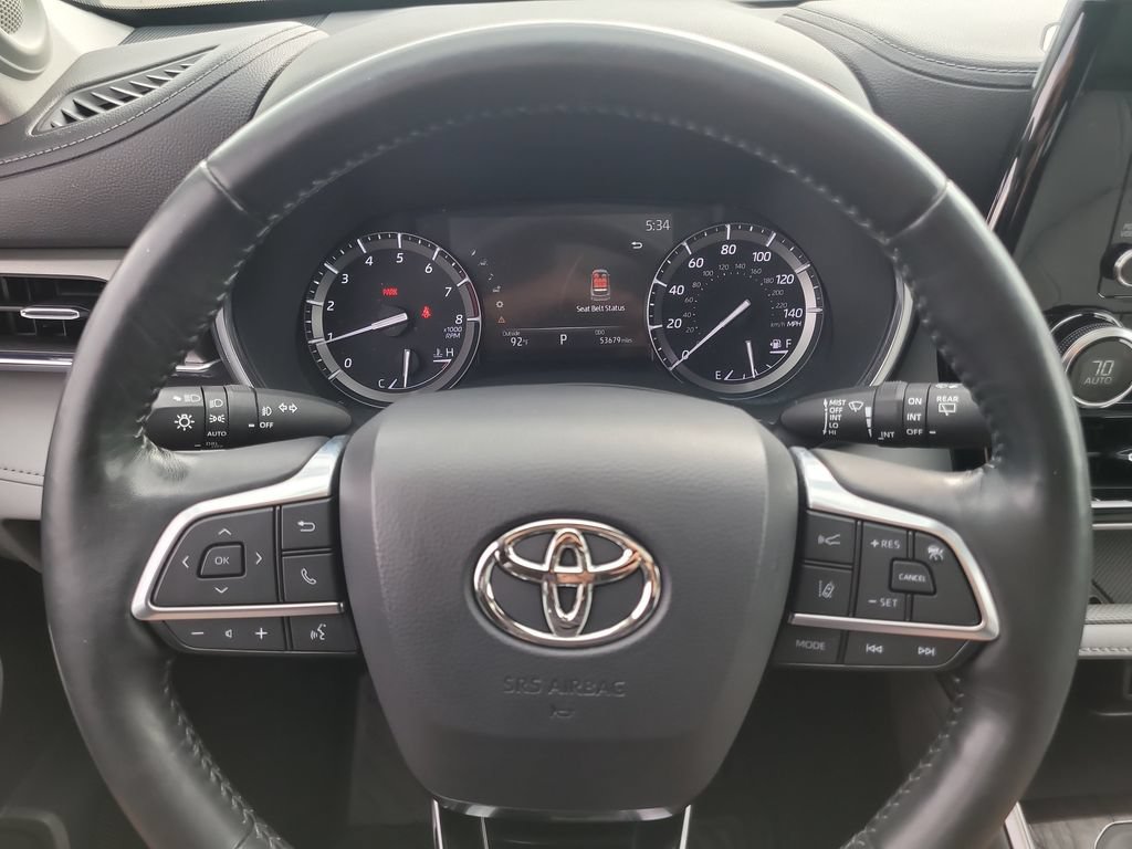 Used 2020 Toyota Highlander Limited FWD image 31