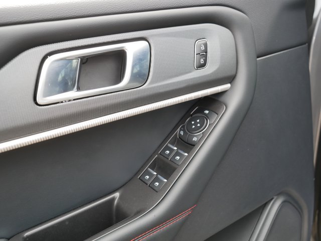 Certified 2026 Ford Explorer ST-Line AWD/4WD image 16
