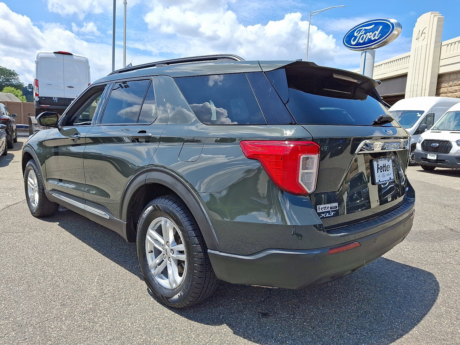 Certified 2022 Ford Explorer XLT image 4