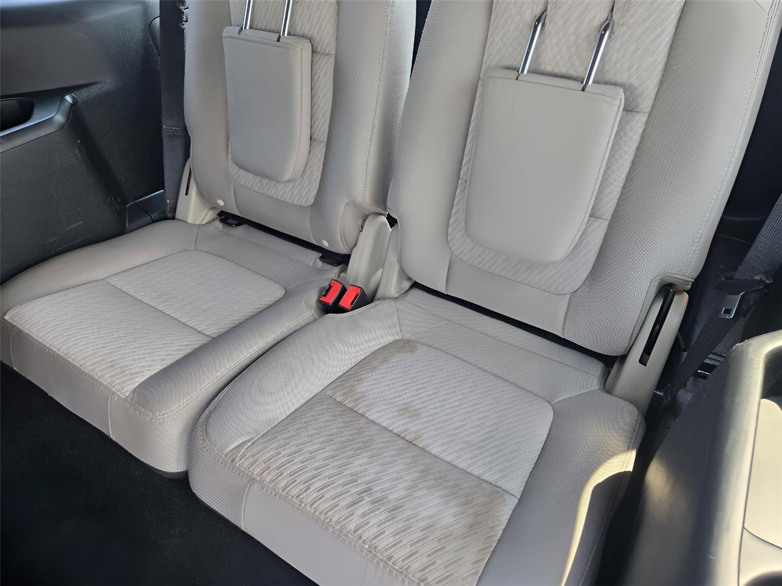Certified 2019 Ford Explorer FWD image 28