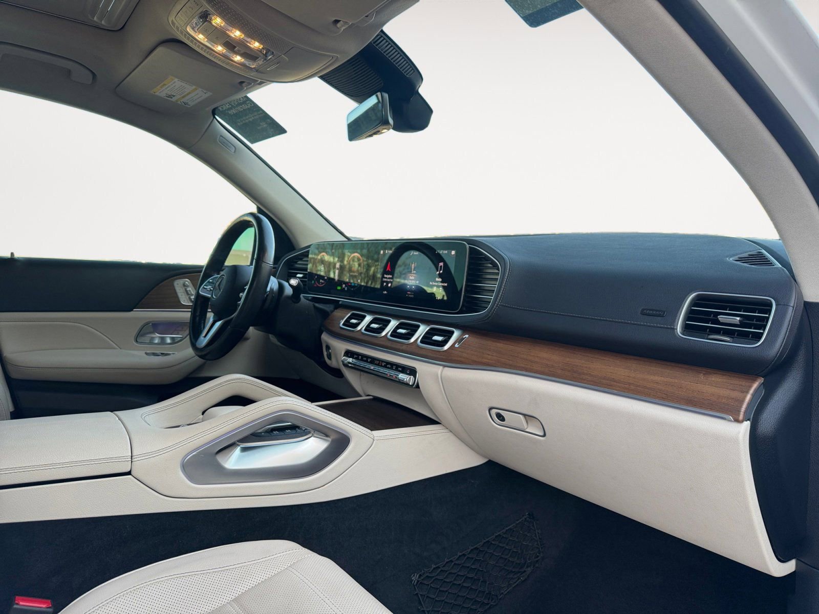 Used 2021 Mercedes-Benz GLS 580 4MATIC image 16