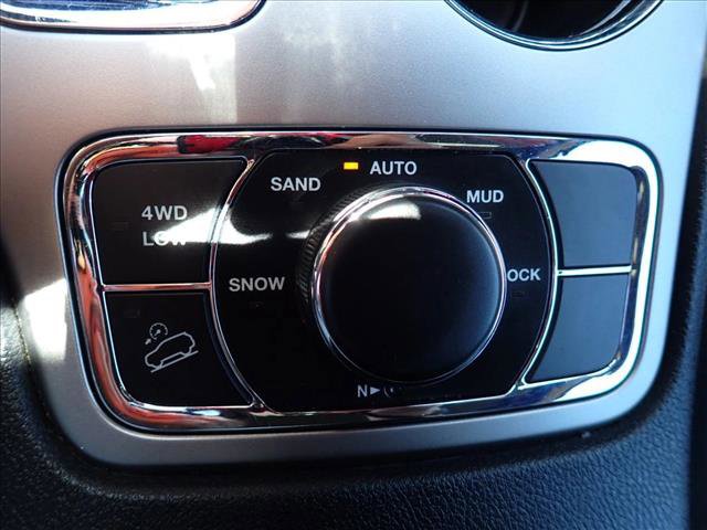 Used 2018 Jeep Grand Cherokee Limited AWD/4WD image 18