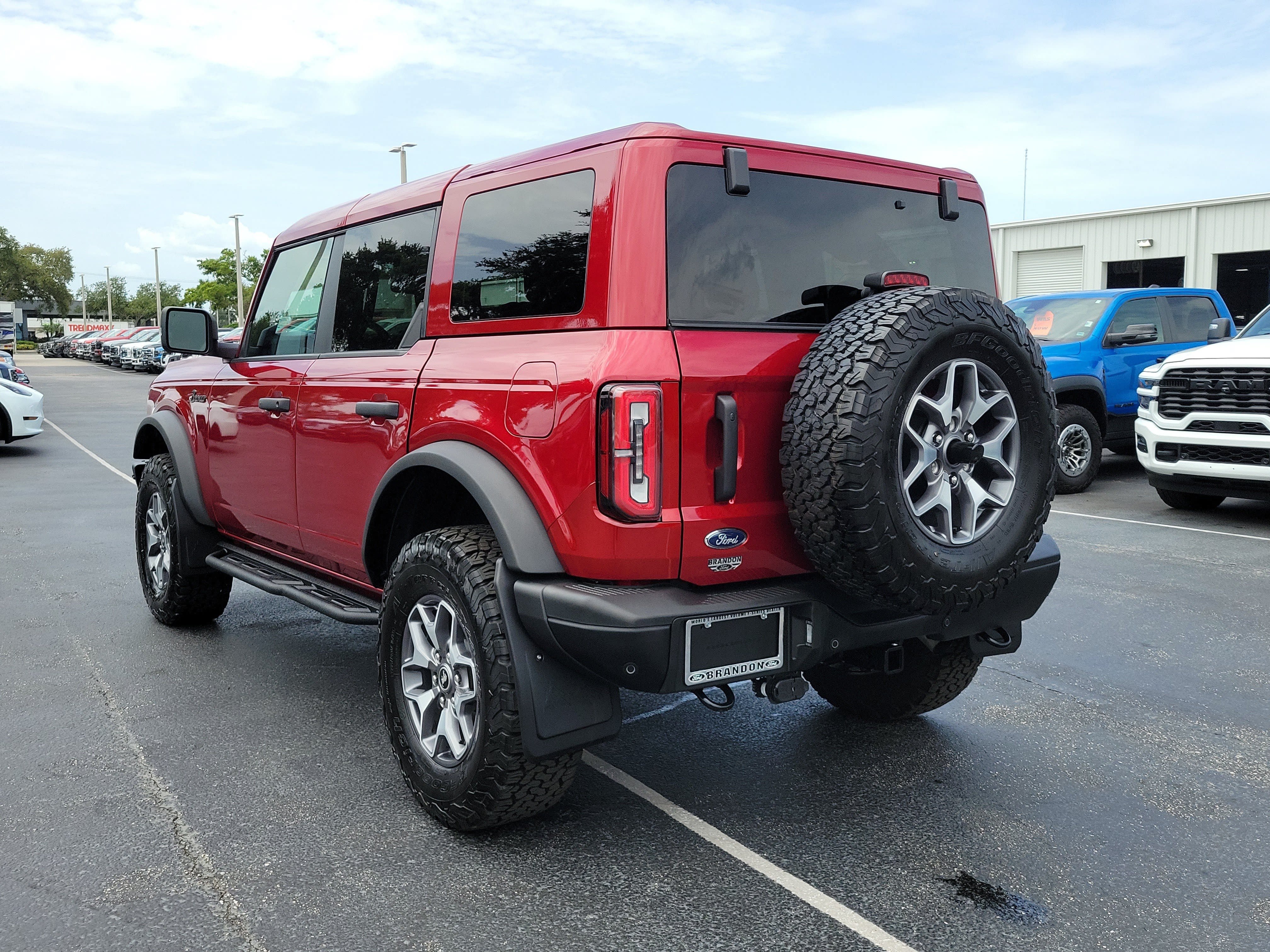 Certified 2025 Ford Bronco Badlands AWD/4WD image 6