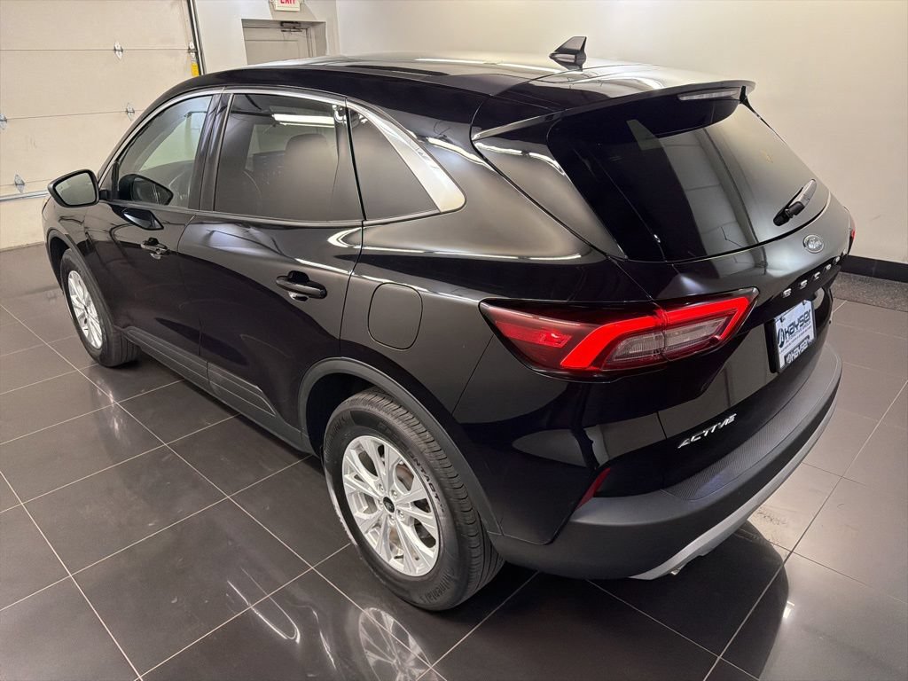 Certified 2023 Ford Escape Active AWD/4WD image 4