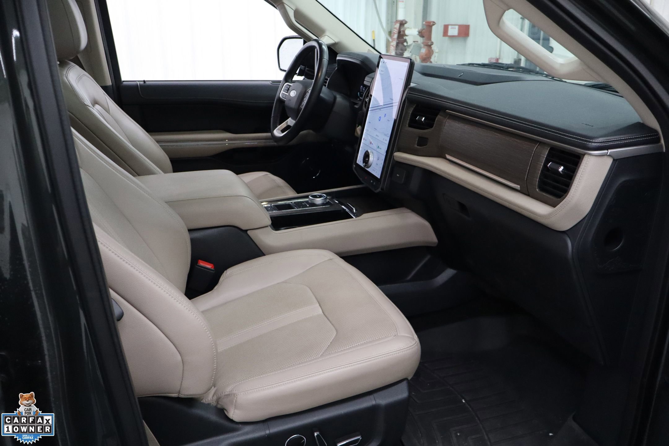 Certified 2023 Ford Expedition Limited image 29