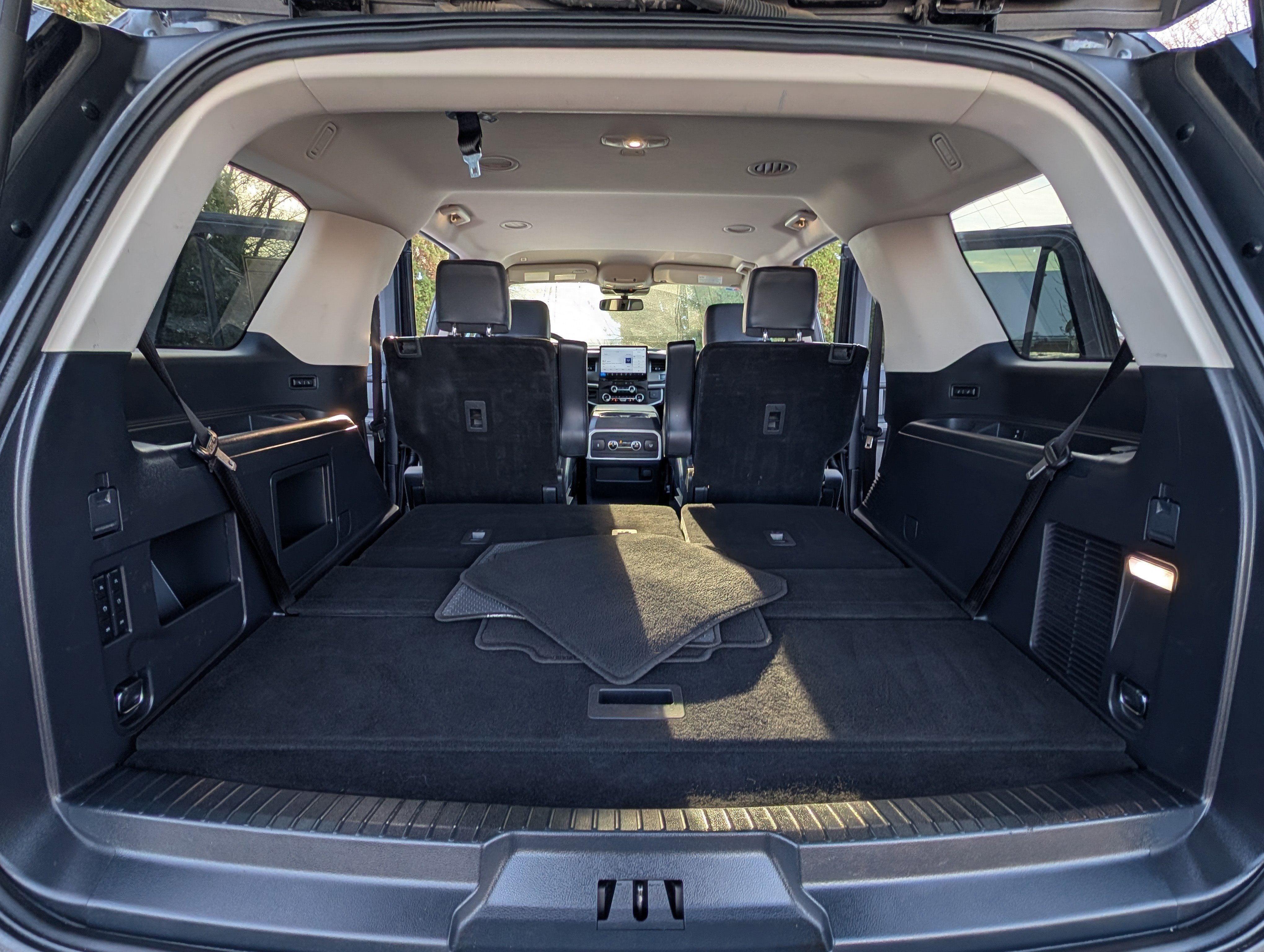 Certified 2024 Ford Expedition XLT image 35