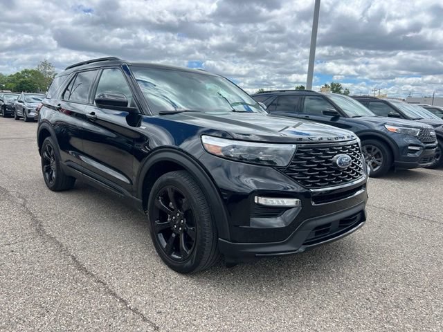 Certified 2023 Ford Explorer ST-Line w/ Class IV Trailer Tow Package AWD/4WD image 3