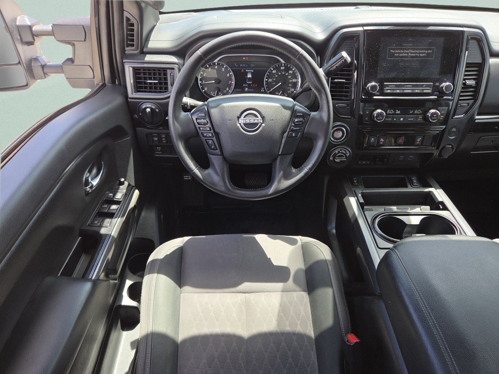 Used 2023 Nissan Titan SV w/ SV Convenience Package AWD/4WD image 4