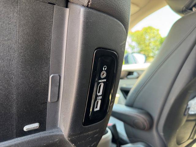 Used 2017 Chrysler Pacifica Touring-L Plus w/ Advanced Safetytec Group FWD image 21