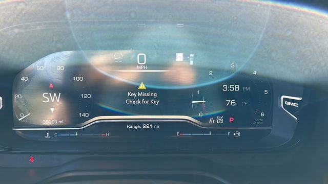 Used 2022 GMC Yukon XL Denali w/ Denali Premium Package image 20