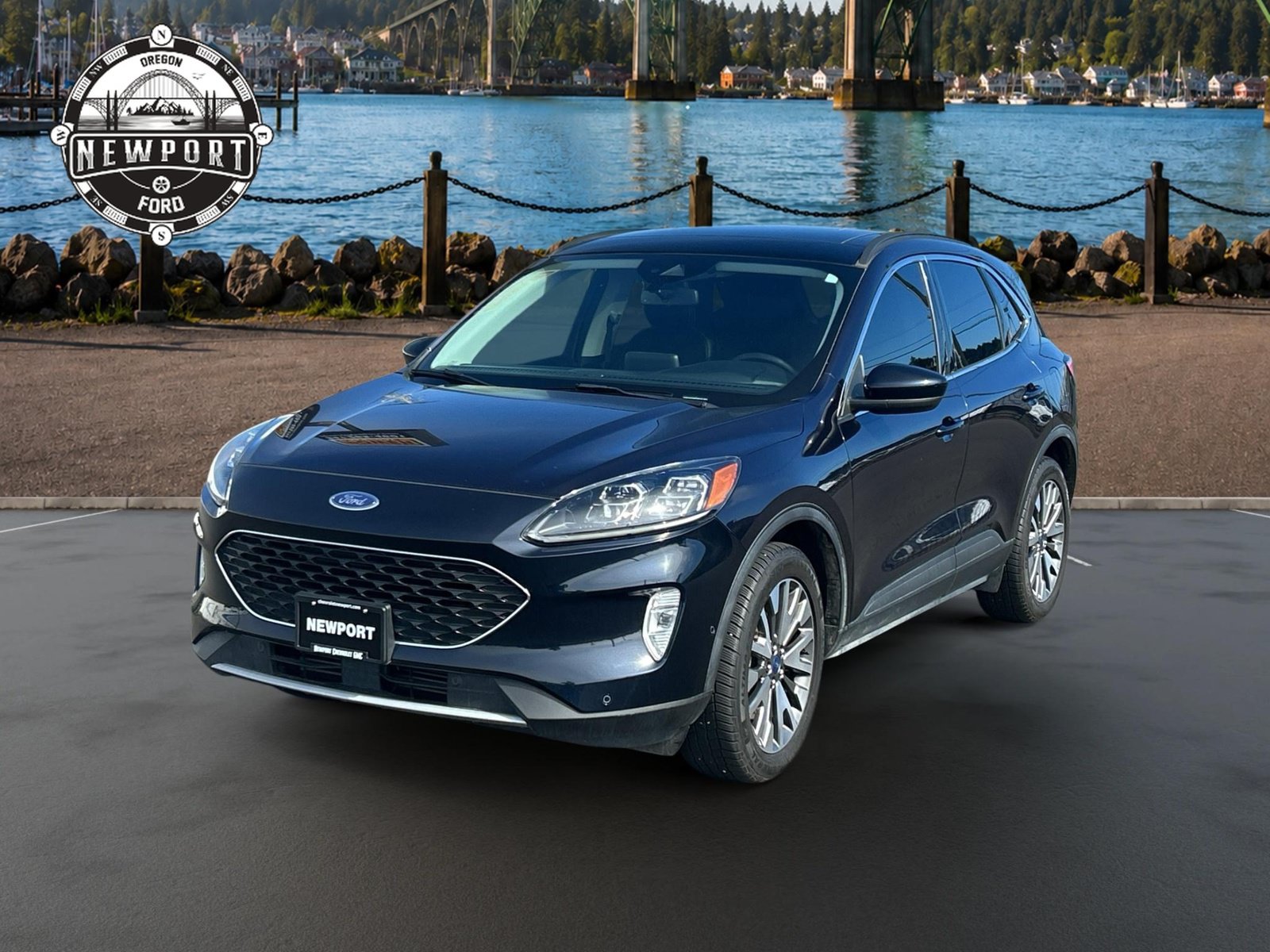 Certified 2021 Ford Escape Titanium AWD/4WD image 4