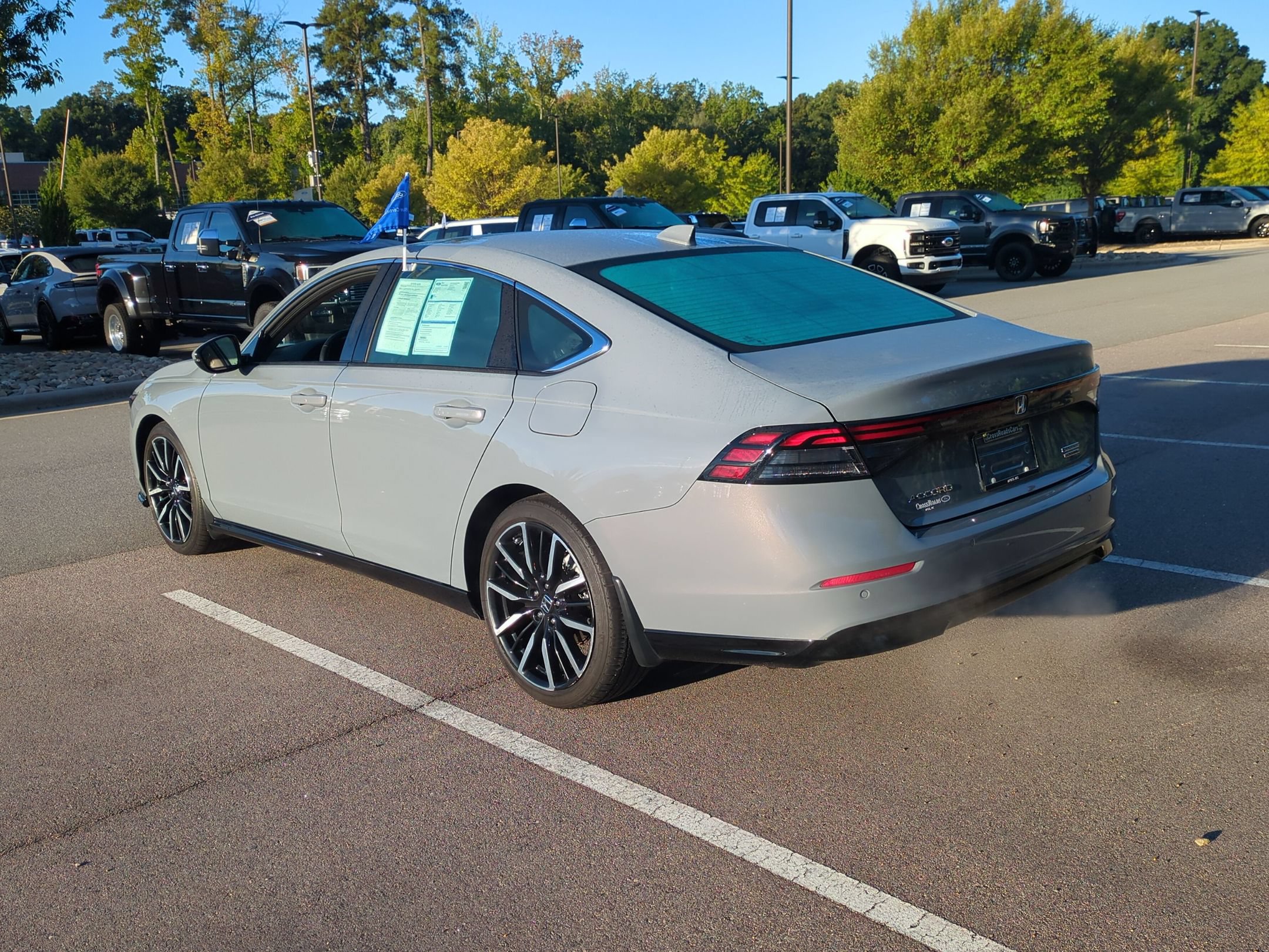 Used 2023 Honda Accord Touring image 5