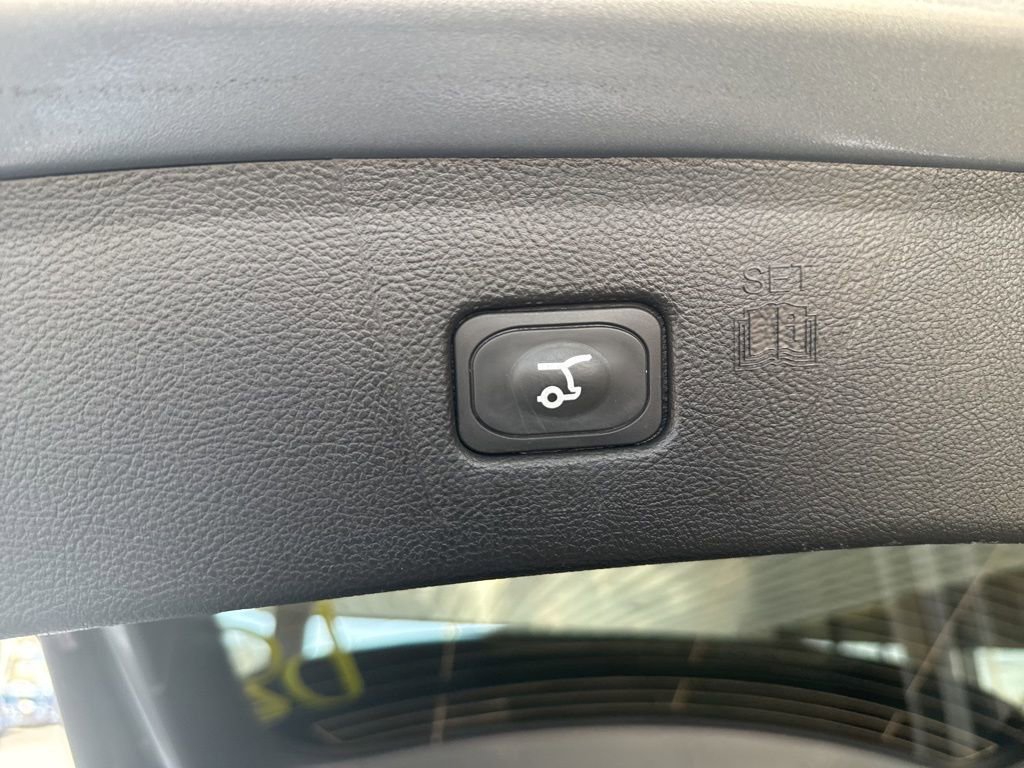 Certified 2024 Ford Edge Titanium w/ Equipment Group 301A image 19