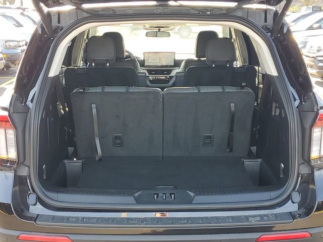 Certified 2025 Ford Explorer Active w/ Active Comfort Package image 8