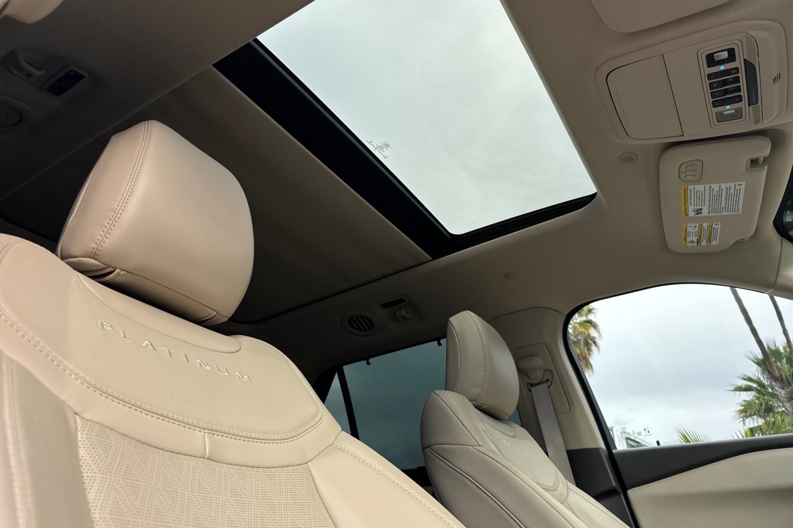 Certified 2022 Ford Explorer Platinum w/ Technology Package image 17