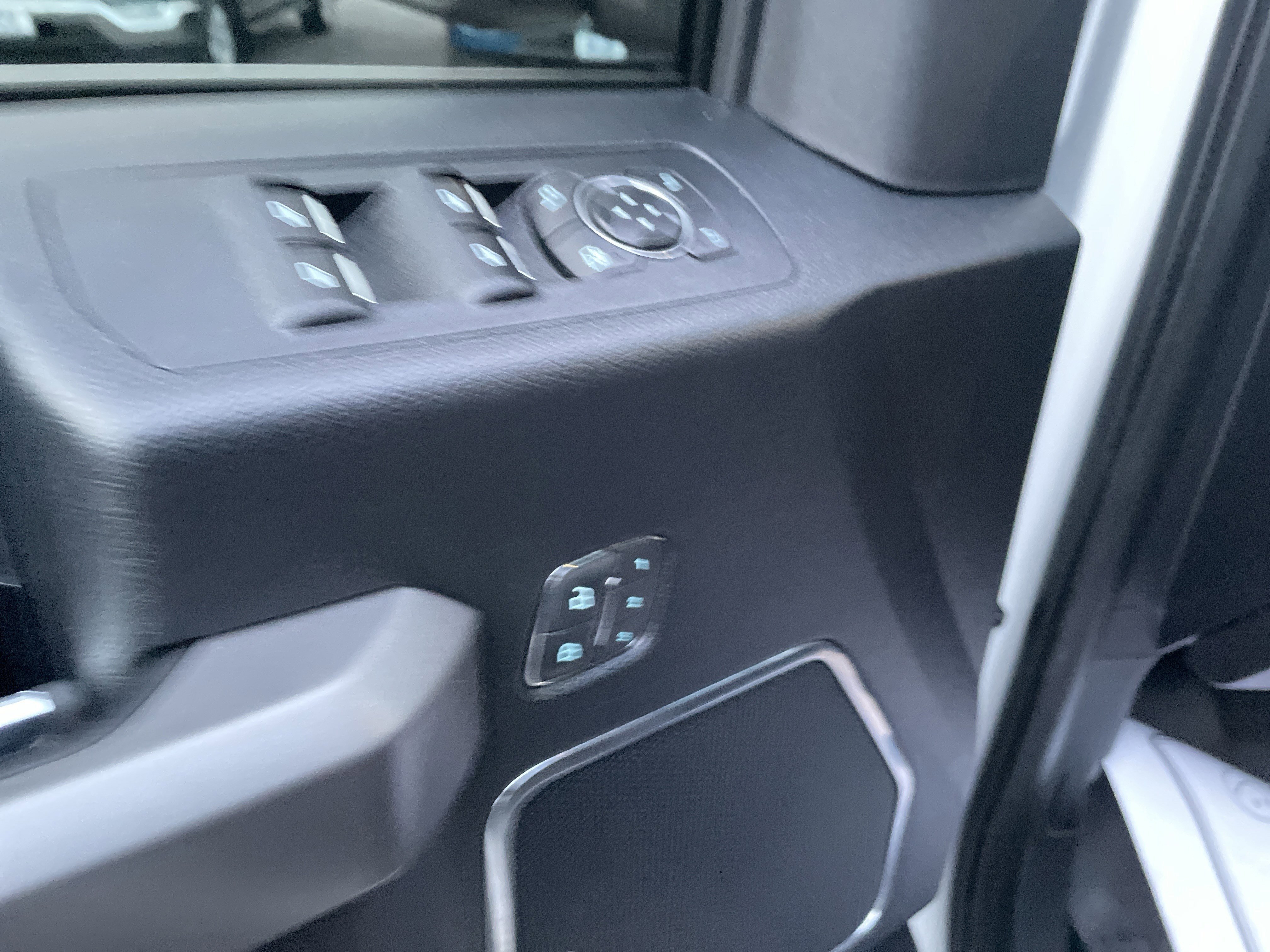 Certified 2020 Ford F150 Platinum w/ Equipment Group 701A Luxury image 30